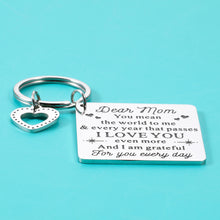 Load image into Gallery viewer, Mom Keychain, Mother Gifts from Daughter, Kids | Mother’s Day Christmas Birthday Gifts for Mom Her | Valentine’s Day Gifts from Daughter for Mom I Presents for Mom
