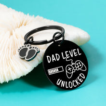 Load image into Gallery viewer, New Expecting Dad First Time Father&#39;s Day Daddy to be Gift for New Dad First Time Parents Pregnancy Baby Announcement Gifts Keychain Soon to Be Dad Valentines Christmas Men Him
